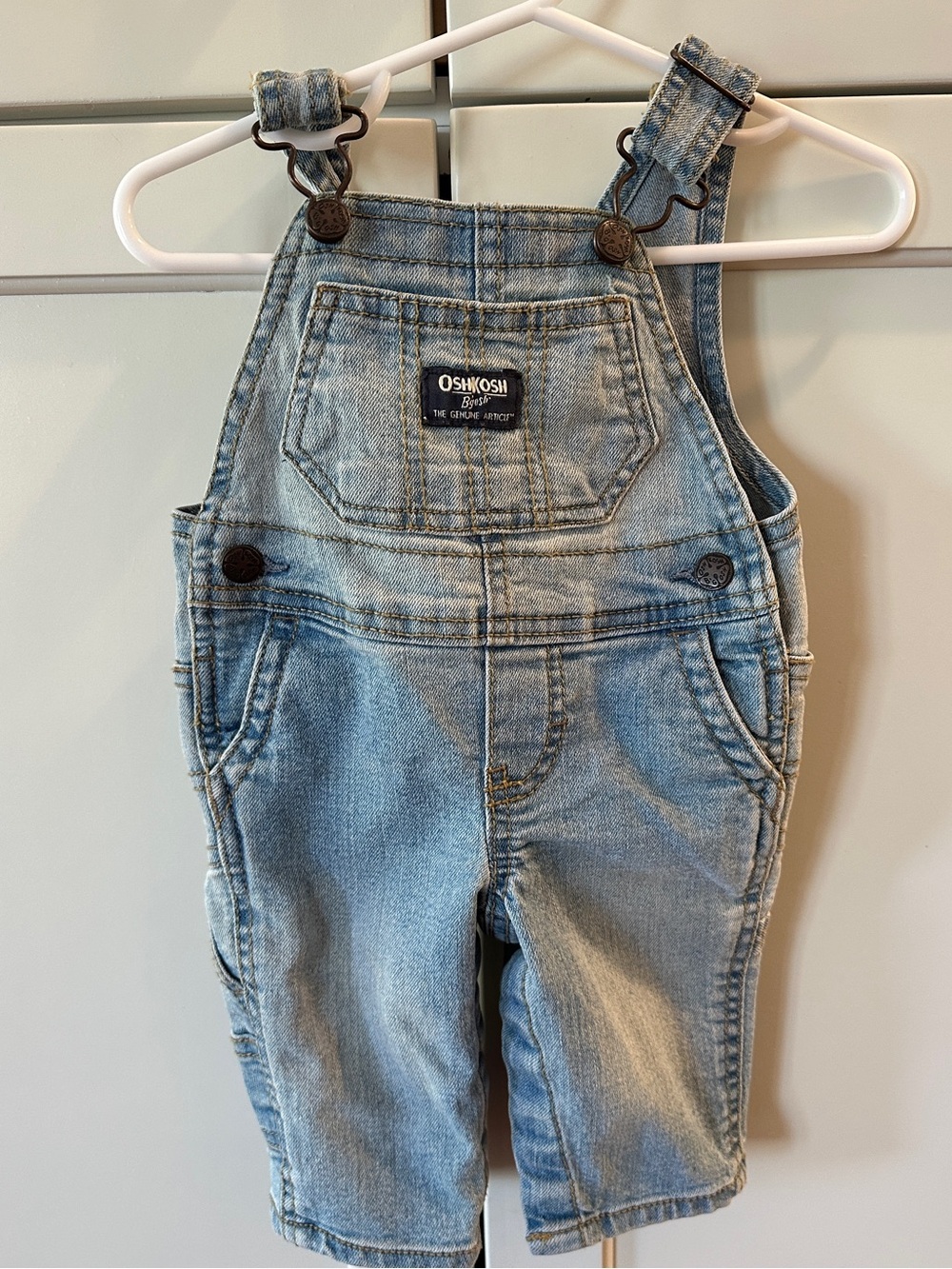 Oshkosh denim overalls size 3 mo EUC